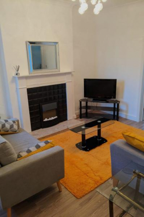 *Feel at home* 3bed 2bath house Cleethorpes